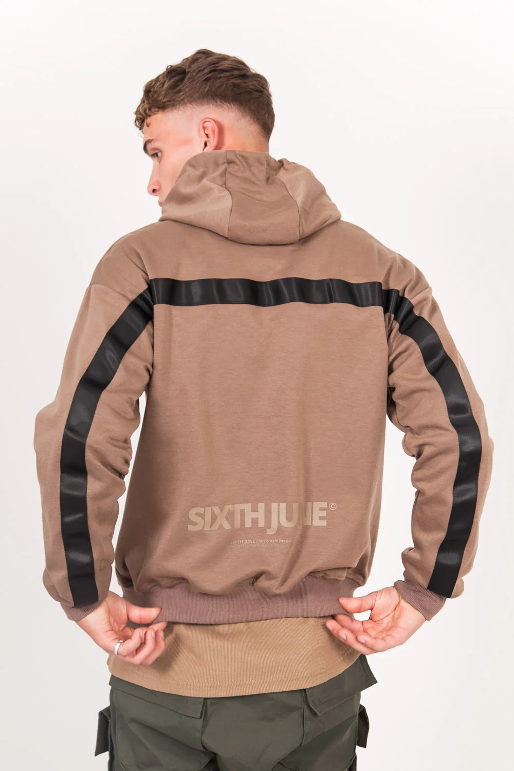 Sweat capuche zippée cargo beige - Image 7