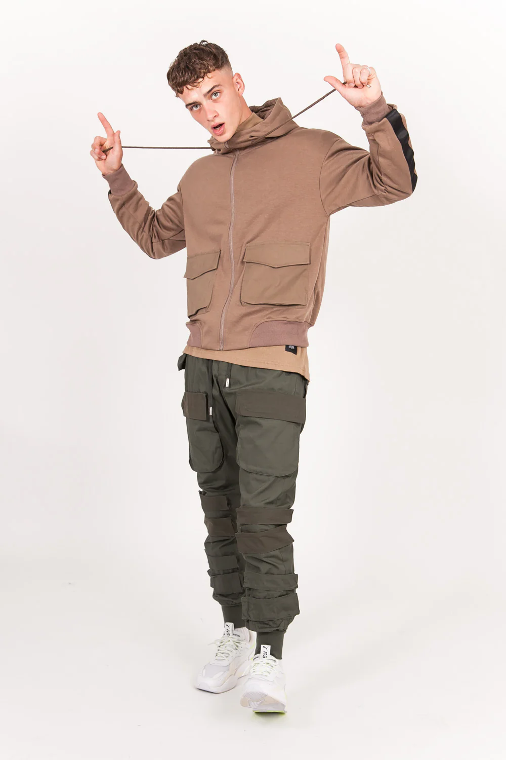 Sweat capuche zippée cargo beige - Image 8