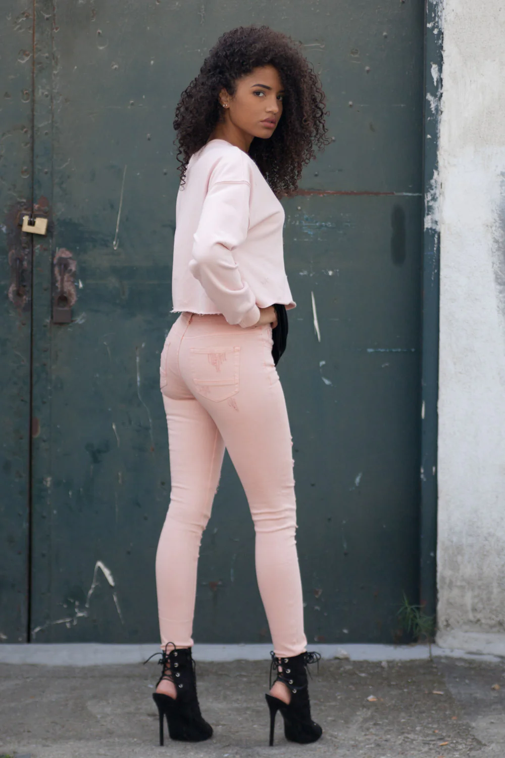 Sweat court oversize Femme destroy rose W2250VSW - Image 4