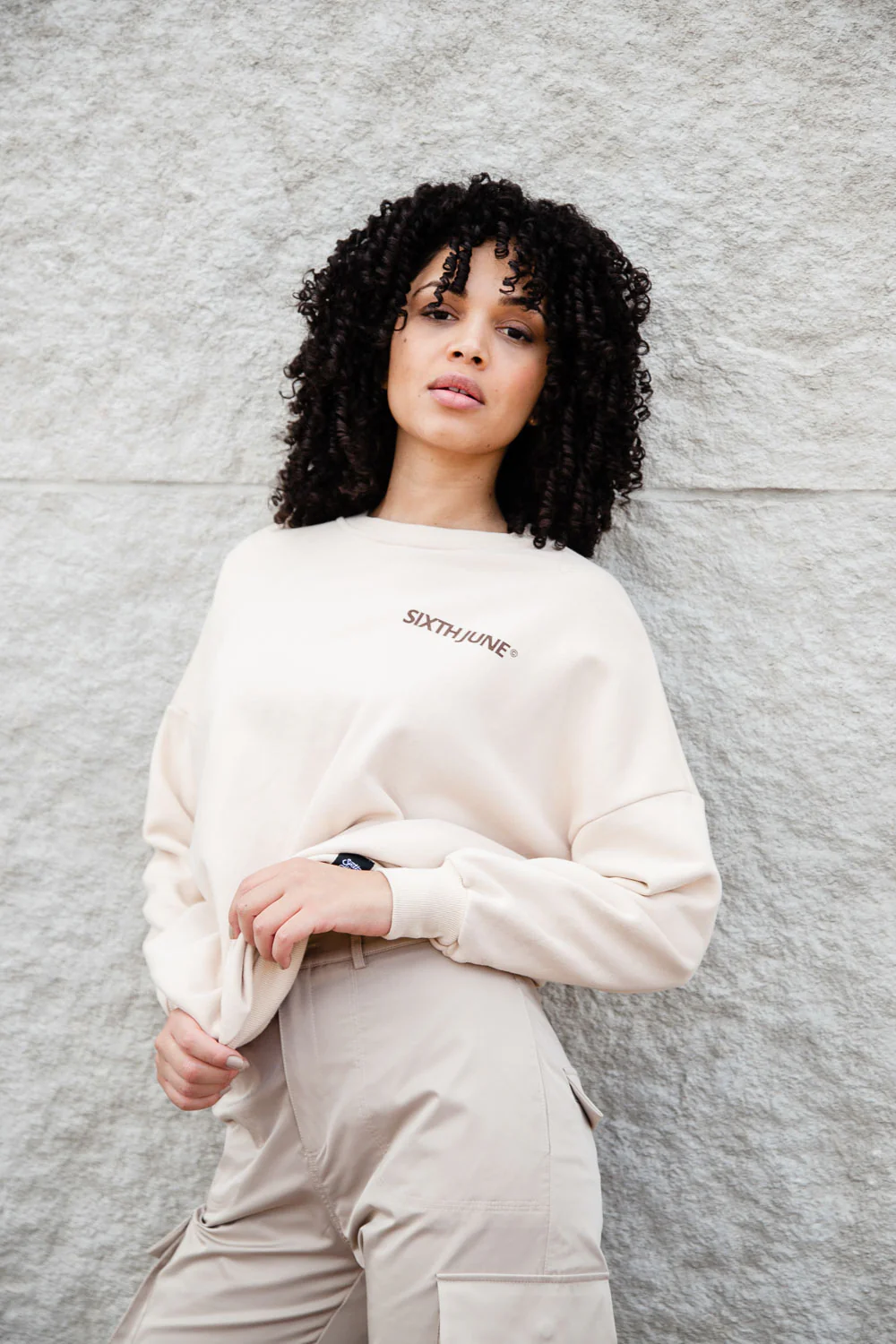 Sweat oversize imprimé beige - Image 8