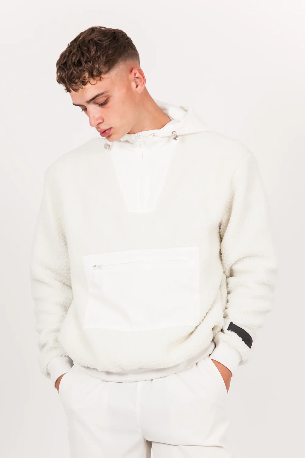 Sweat sherpa poche réfléchissante blanc cassé - Image 4