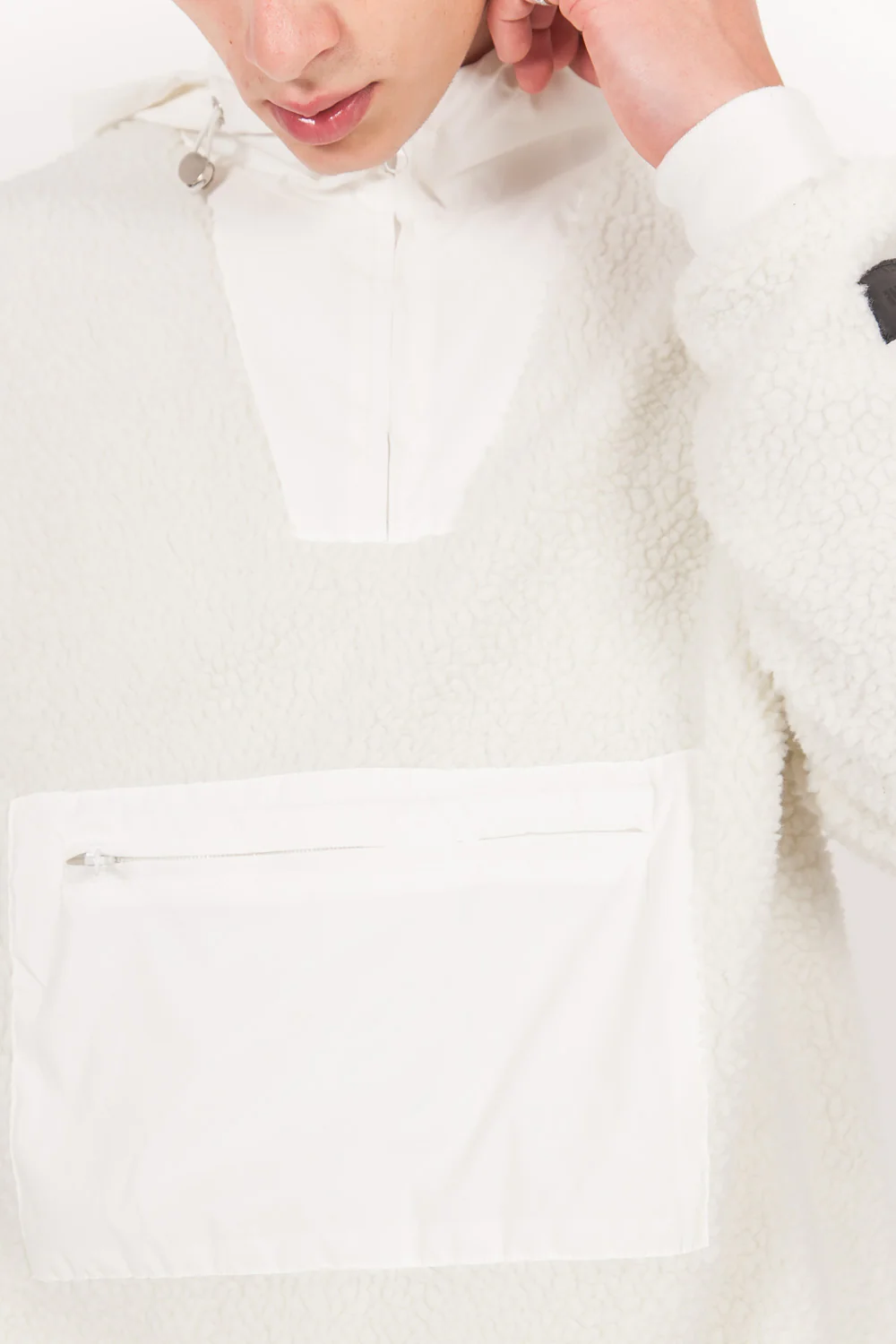 Sweat sherpa poche réfléchissante blanc cassé - Image 6