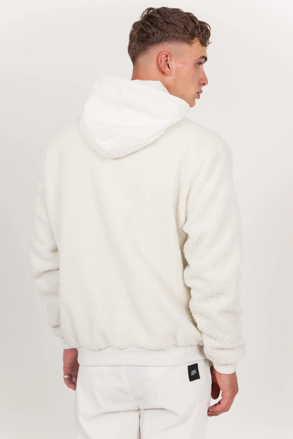 Sweat sherpa poche réfléchissante blanc cassé - Image 9