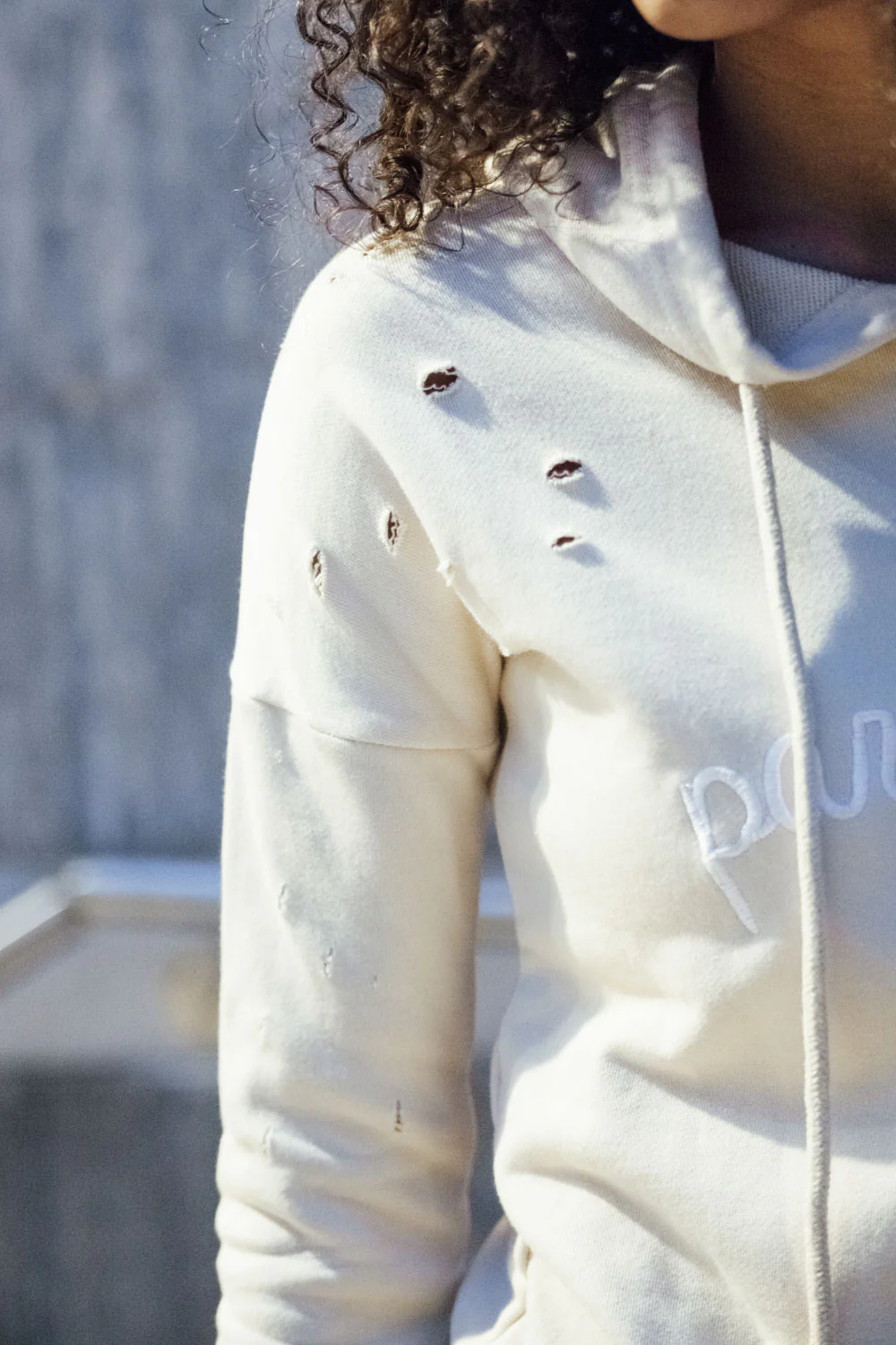 Sweat-shirt Parisiennes destroy beige W2367CS - Image 3
