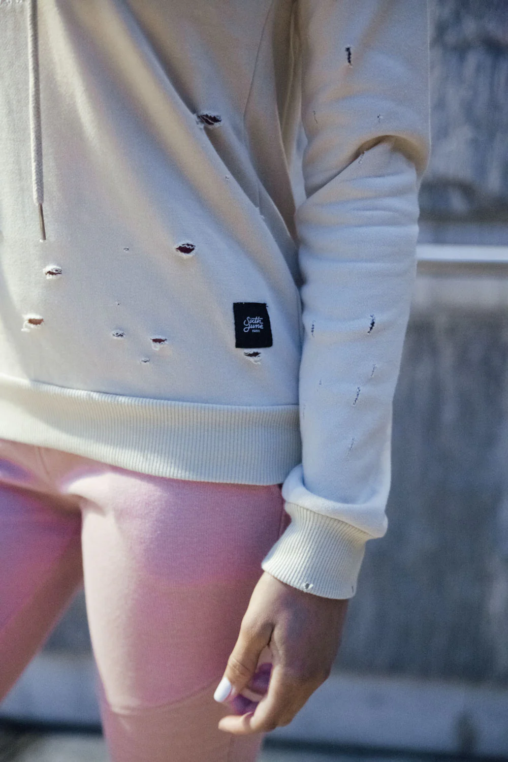 Sweat-shirt Parisiennes destroy beige W2367CS - Image 4