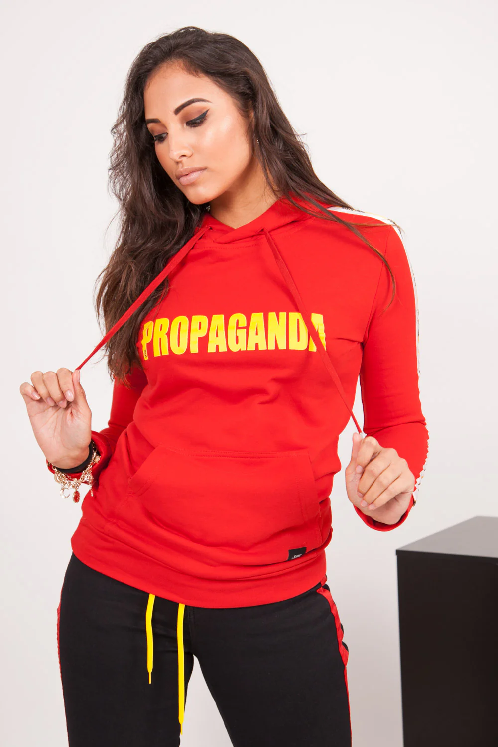 Sweatshirt bandes Propaganda rouge - Image 3
