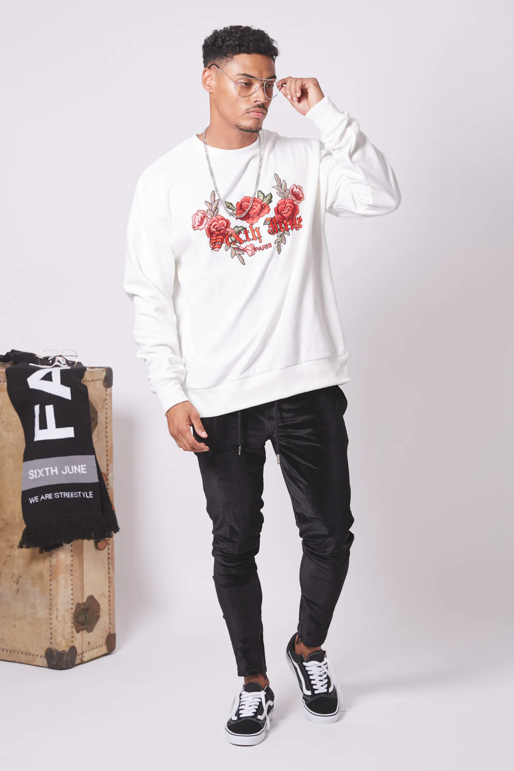 Sweatshirt brodé roses blanc - Image 2