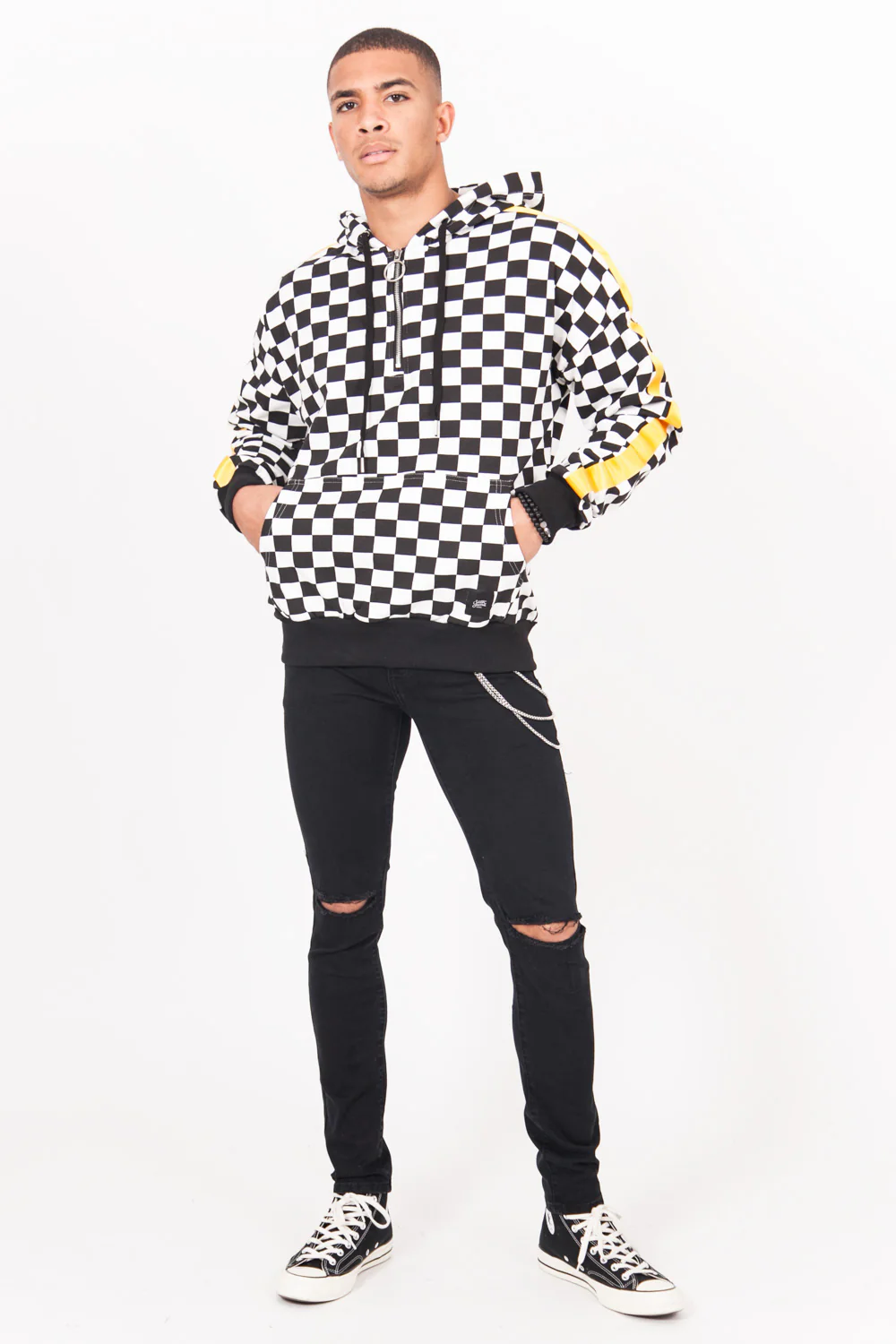 Sweatshirt damiers bandes noir blanc - Image 4