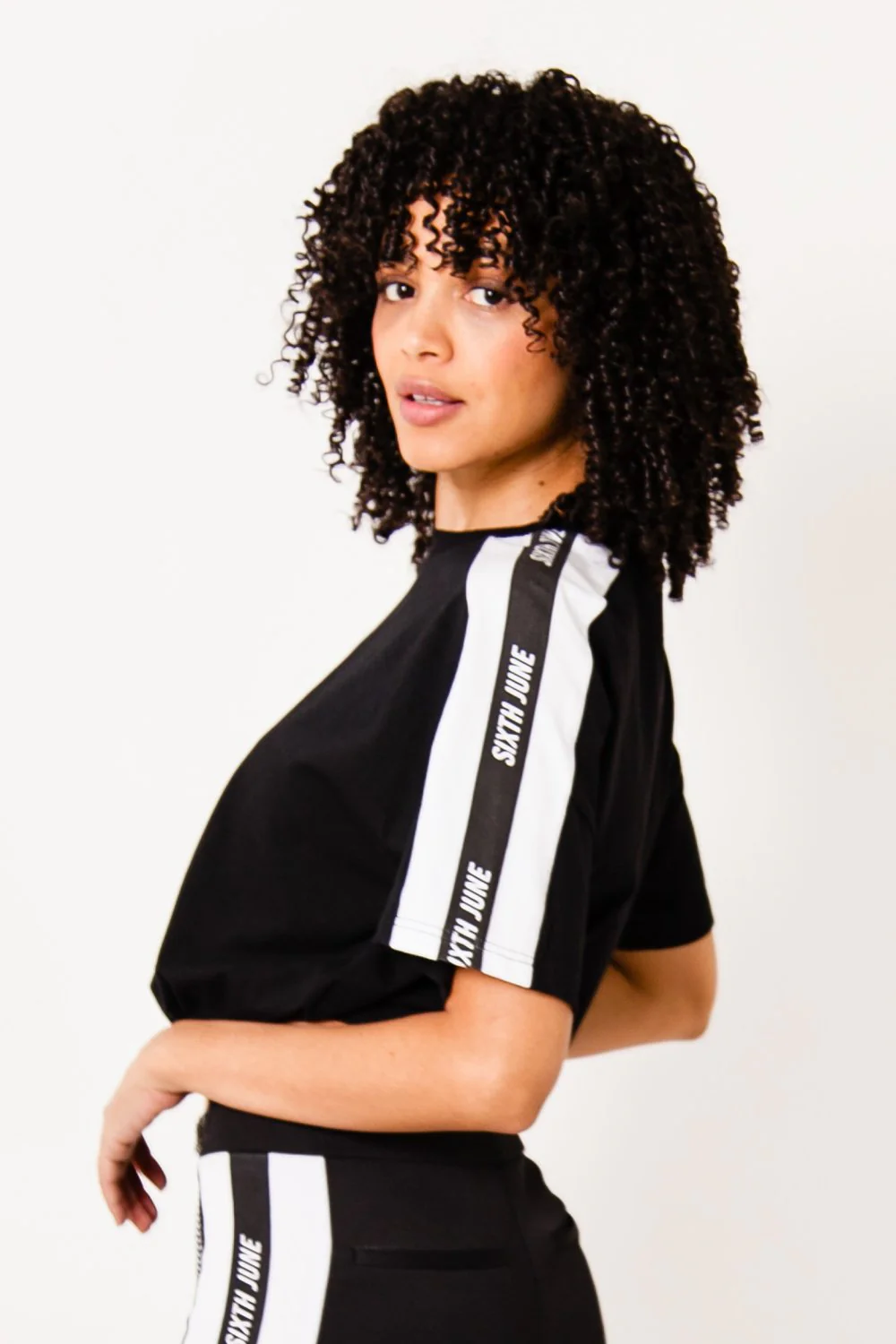 T-shirt court bande logo noir - Image 4