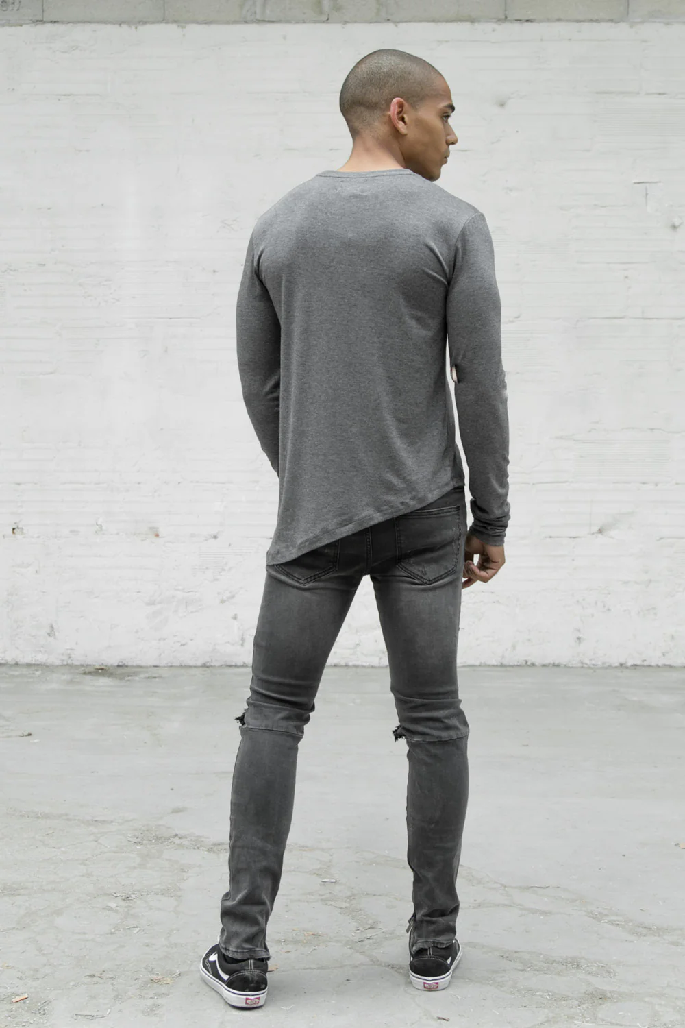 T-shirt ajusté asymétrique logo gris - Image 3