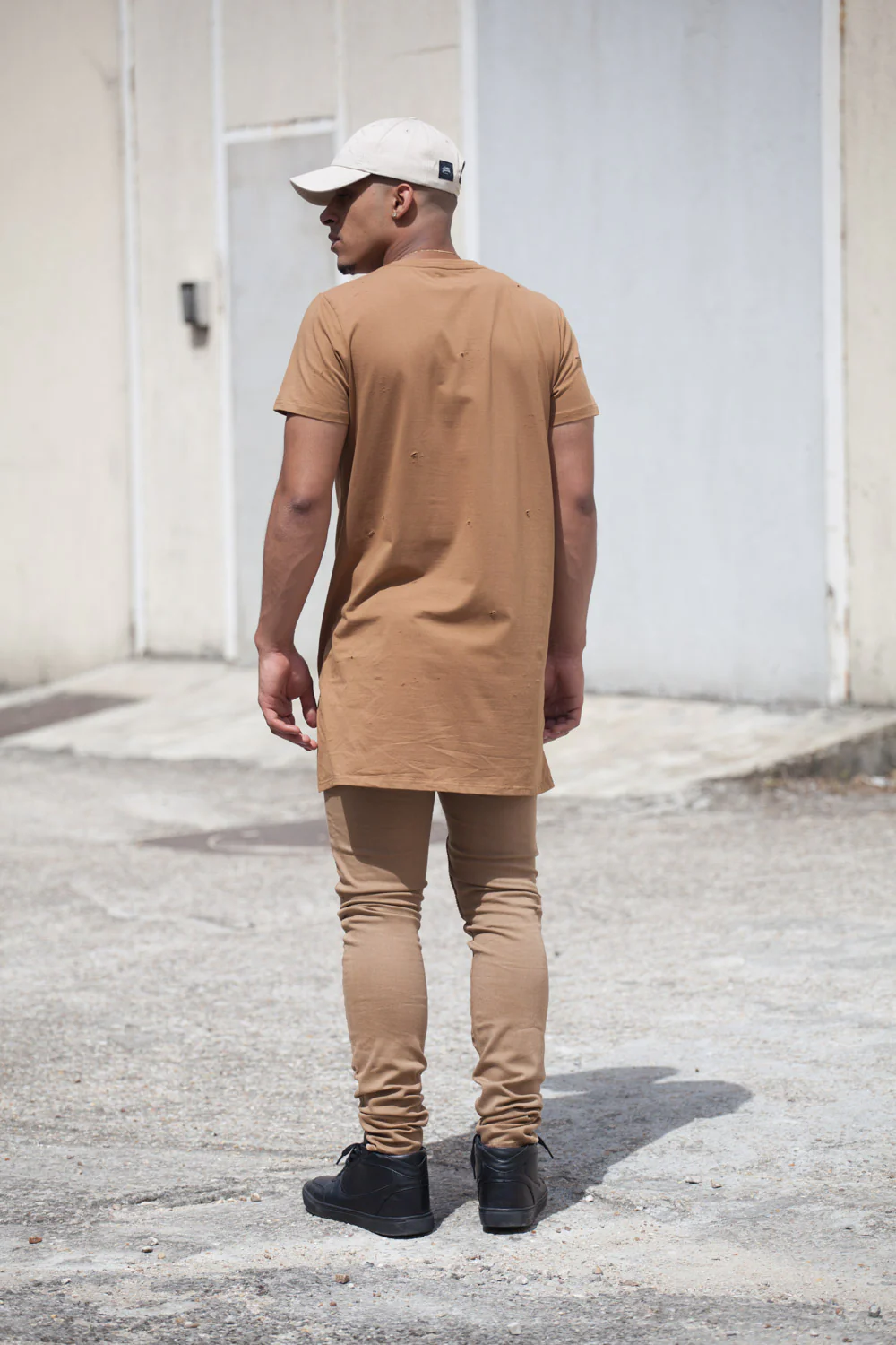T-shirt asymétrique oversize camel 2131C - Image 3