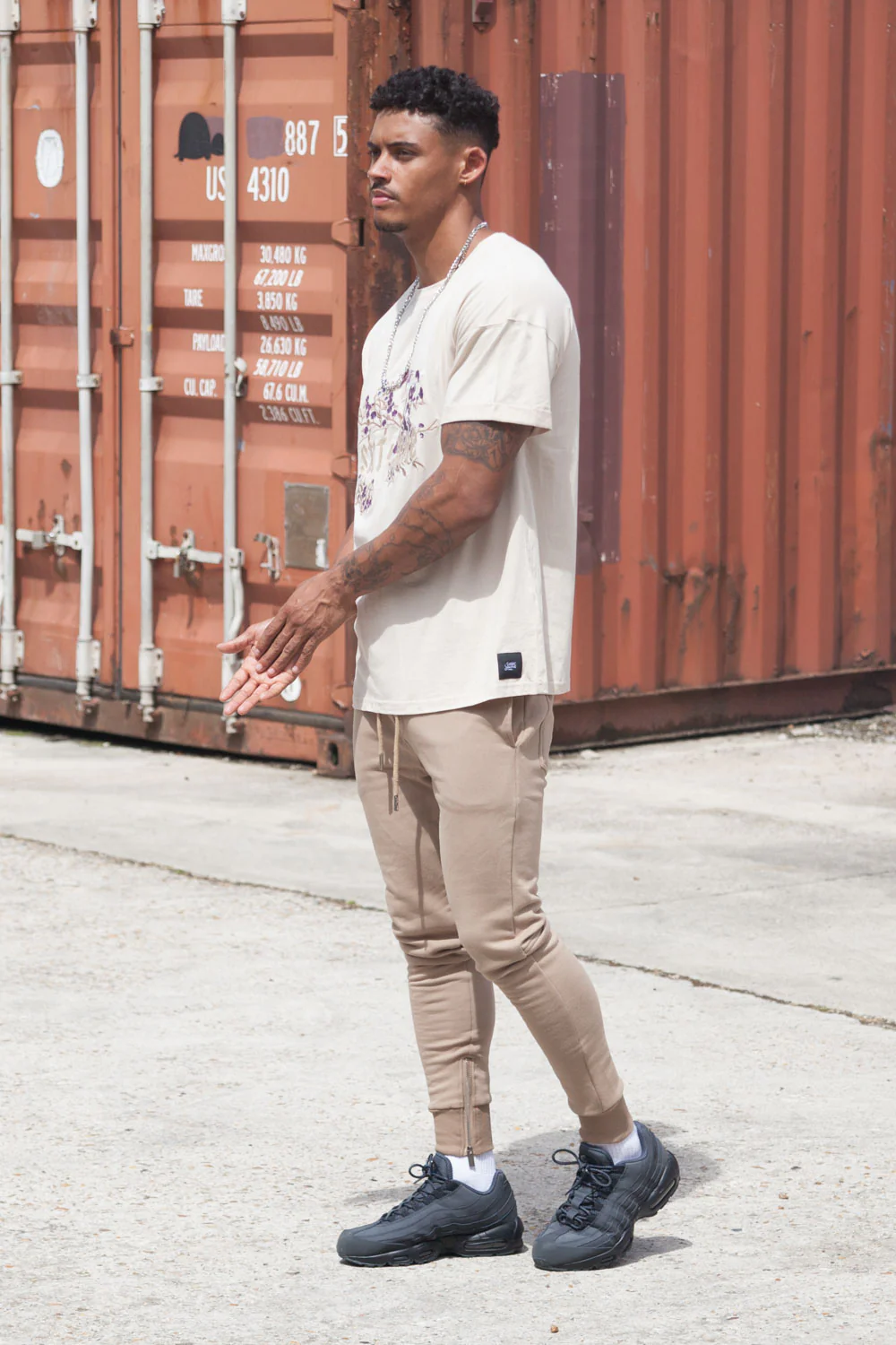 T-shirt brodé fleuri beige - Image 3