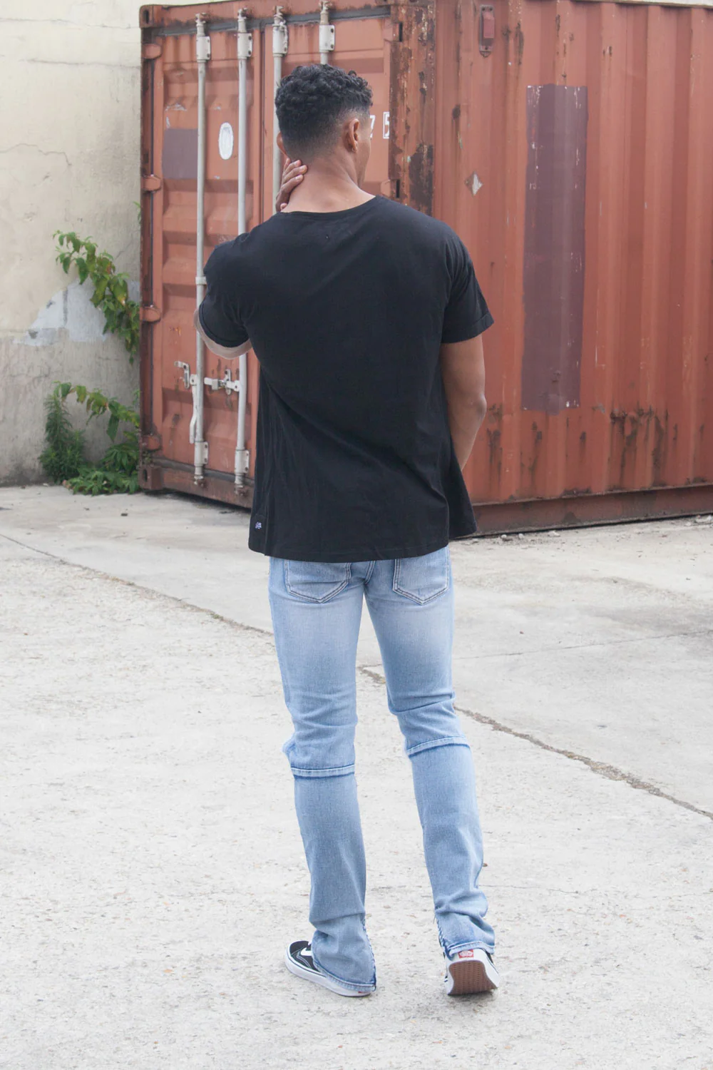 T-shirt brodé roses noir - Image 4