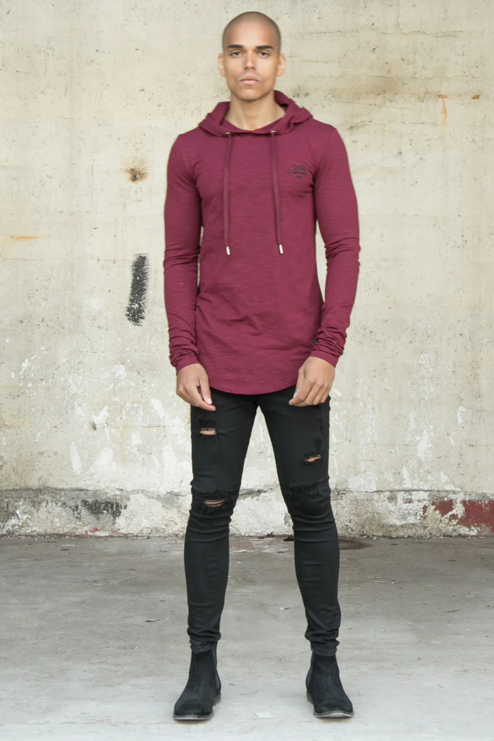 T-shirt capuche moulant logo bordeaux - Image 2