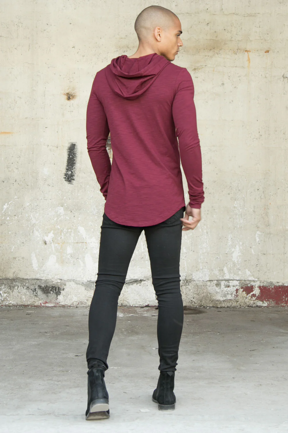 T-shirt capuche moulant logo bordeaux - Image 3