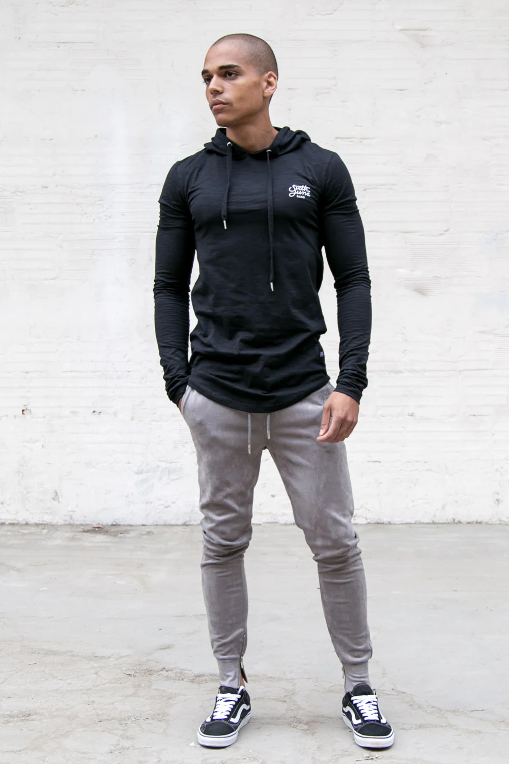 T-shirt capuche moulant logo noir - Image 2