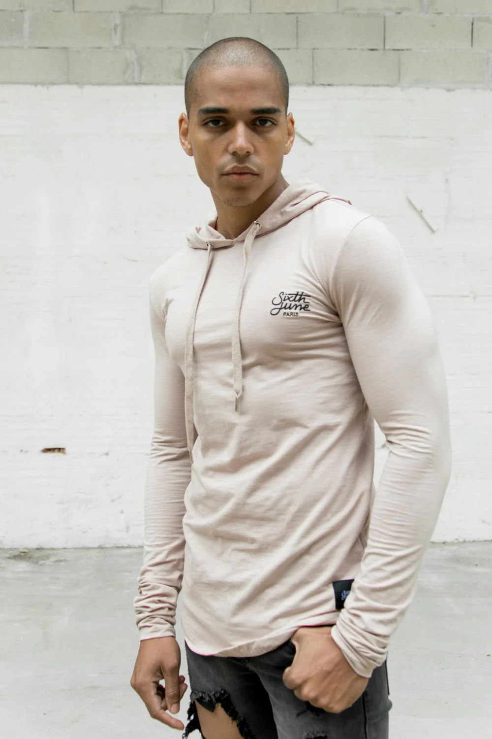T-shirt capuche moulant logo rose clair - Image 5