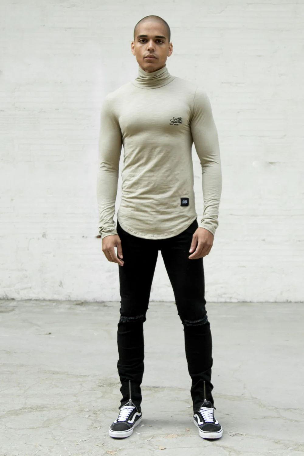 T-shirt col roulé moulant logo beige - Image 2