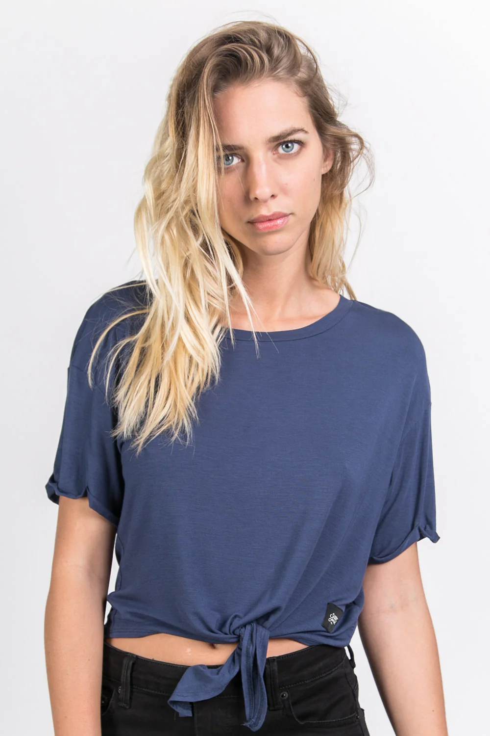 T-shirt crop top noeud bleu - Image 5