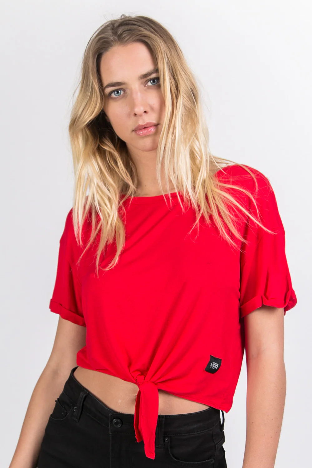 T-shirt crop top noeud rouge - Image 5
