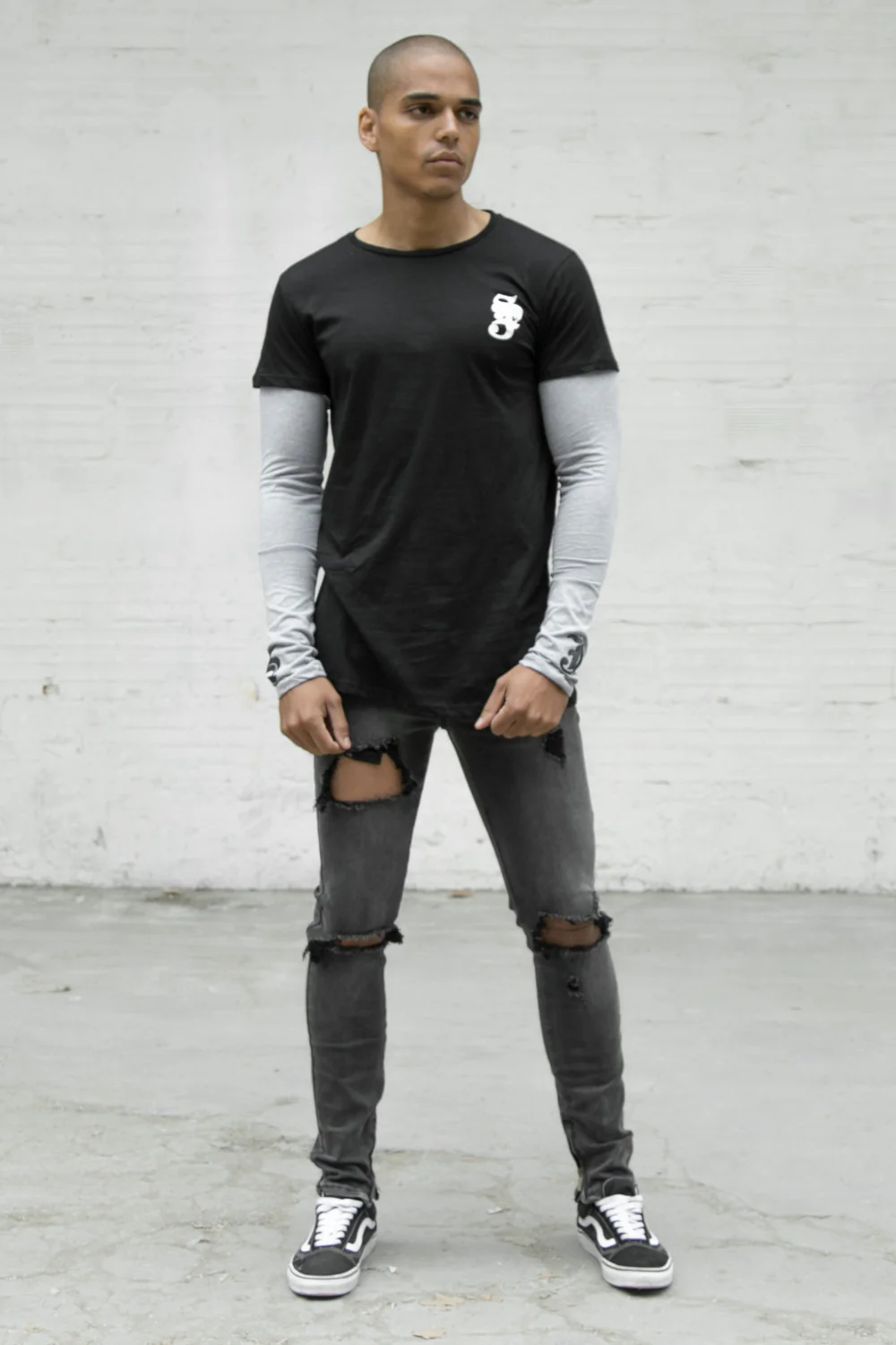 T-shirt doubles manches gothique noir - Image 2