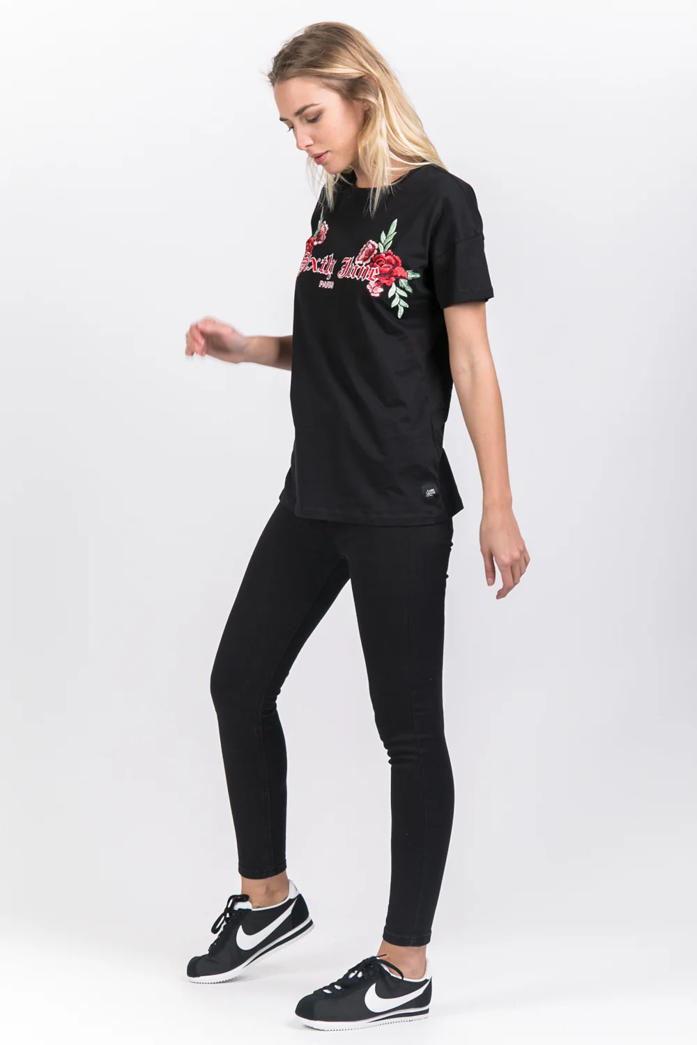 T-shirt imprimé broderies fleurs noir - Image 4