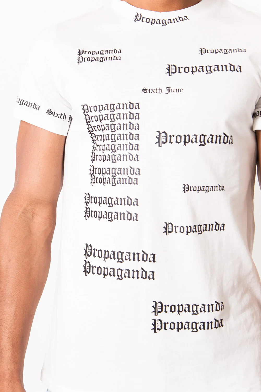 T-shirt imprimé Propaganda gothic blanc - Image 3