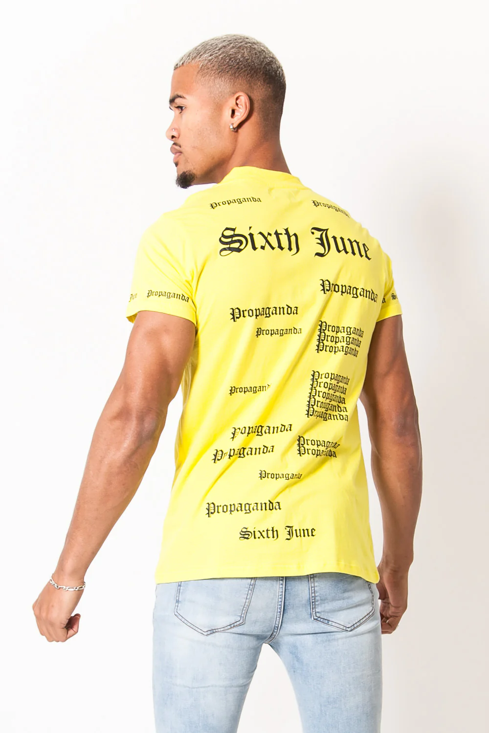 T-shirt imprimé Propaganda gothic jaune - Image 5