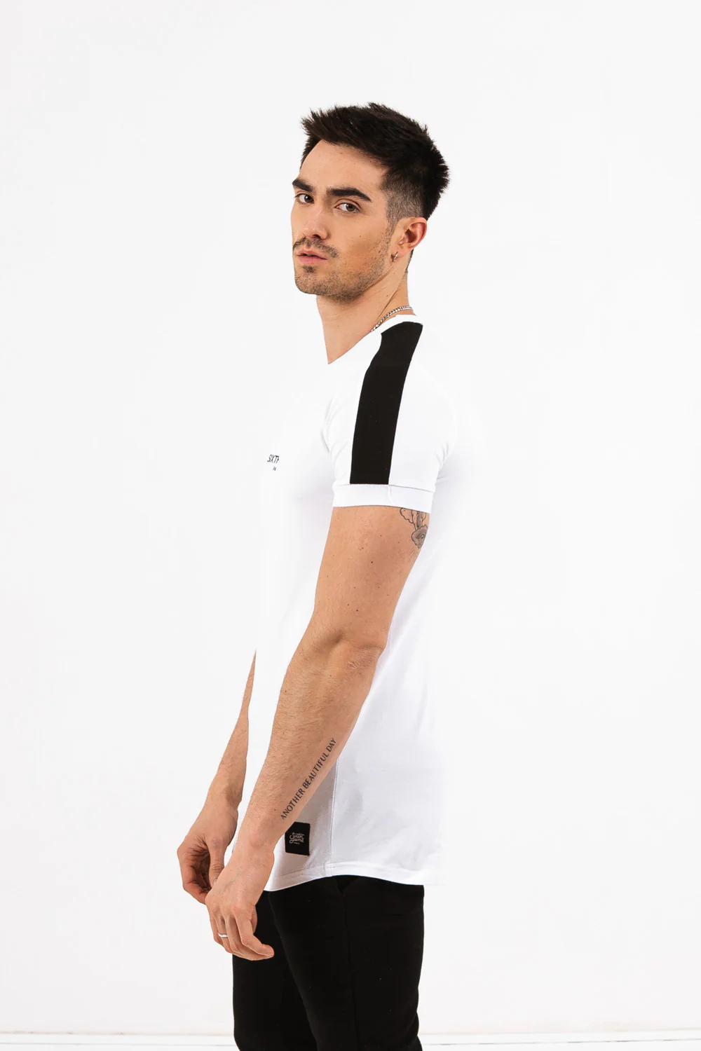 T-shirt logo bandes blanc noir - Image 2