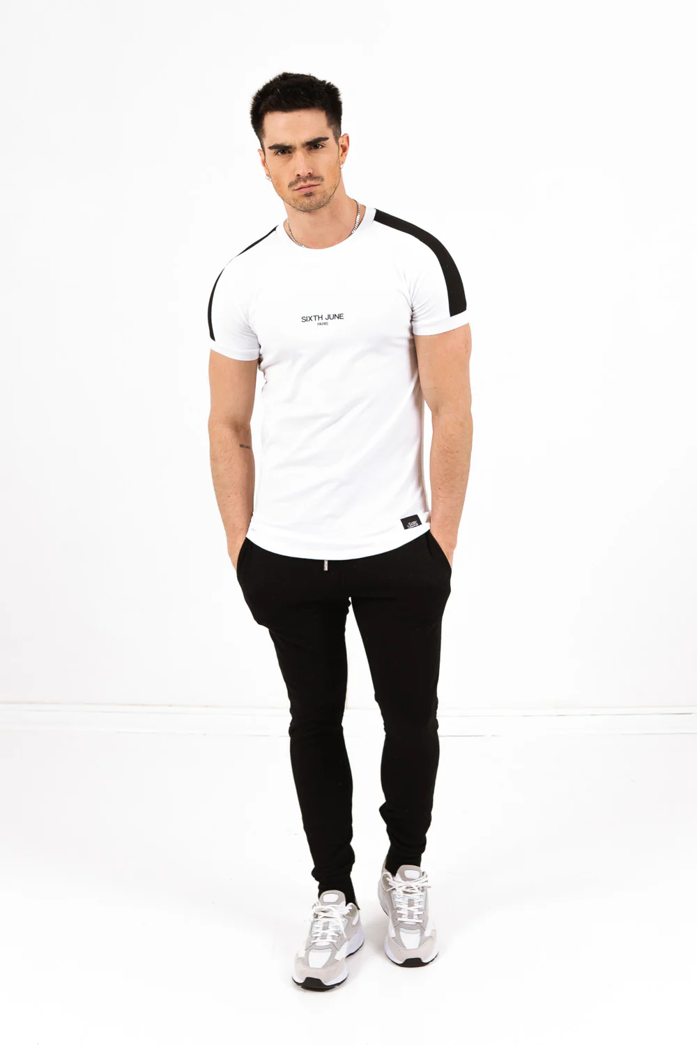 T-shirt logo bandes blanc noir - Image 4