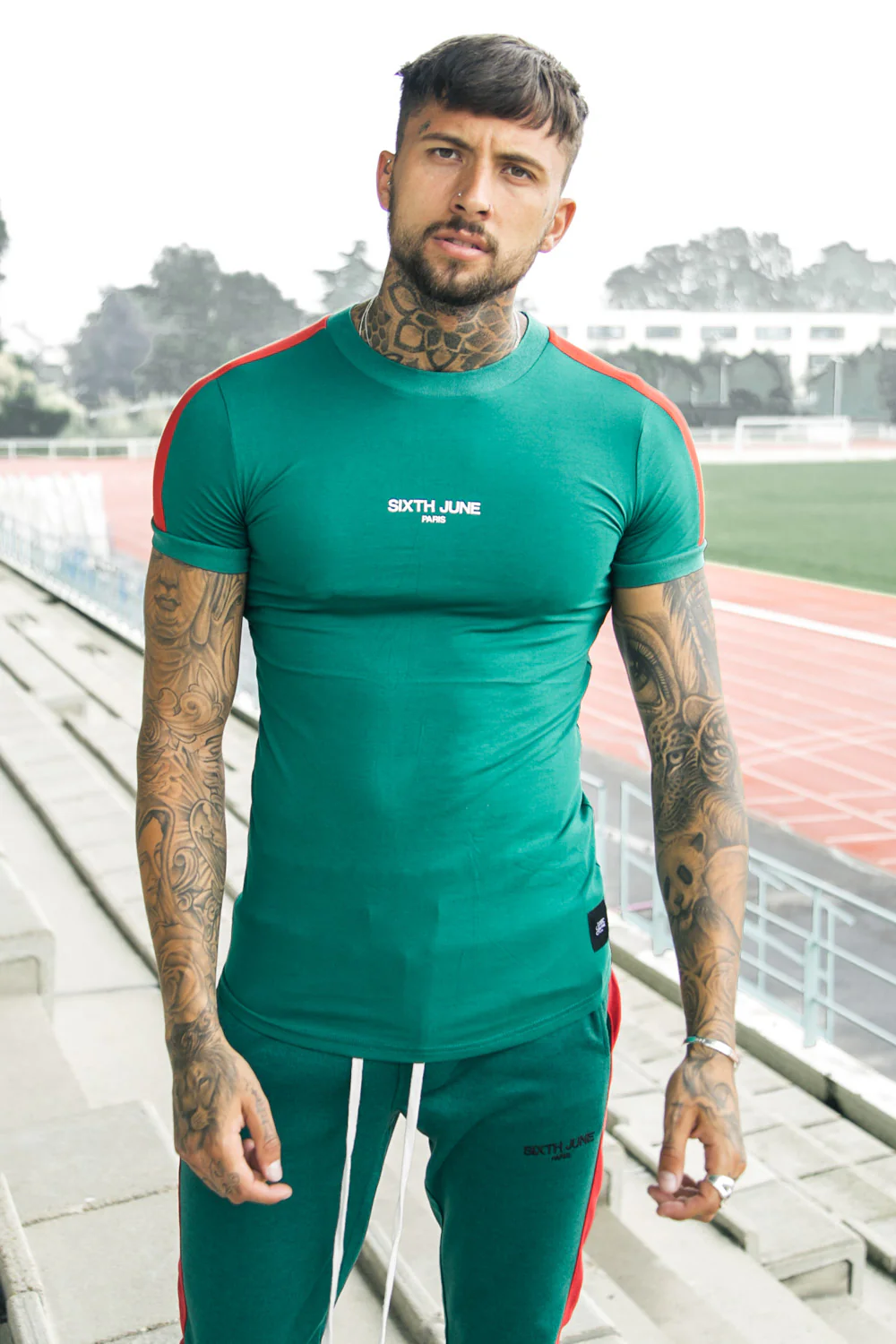 T-shirt logo bandes vert rouge - Image 5