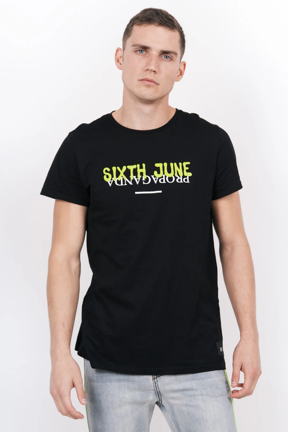 T-shirt long Propaganda fluo noir - Image 2