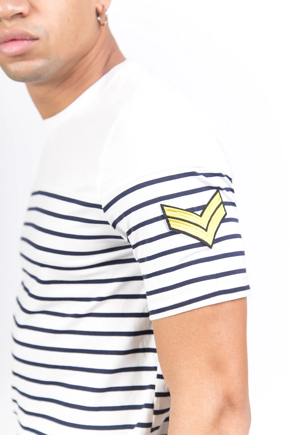 T-shirt marinière patch chevron bleu blanc - Image 3