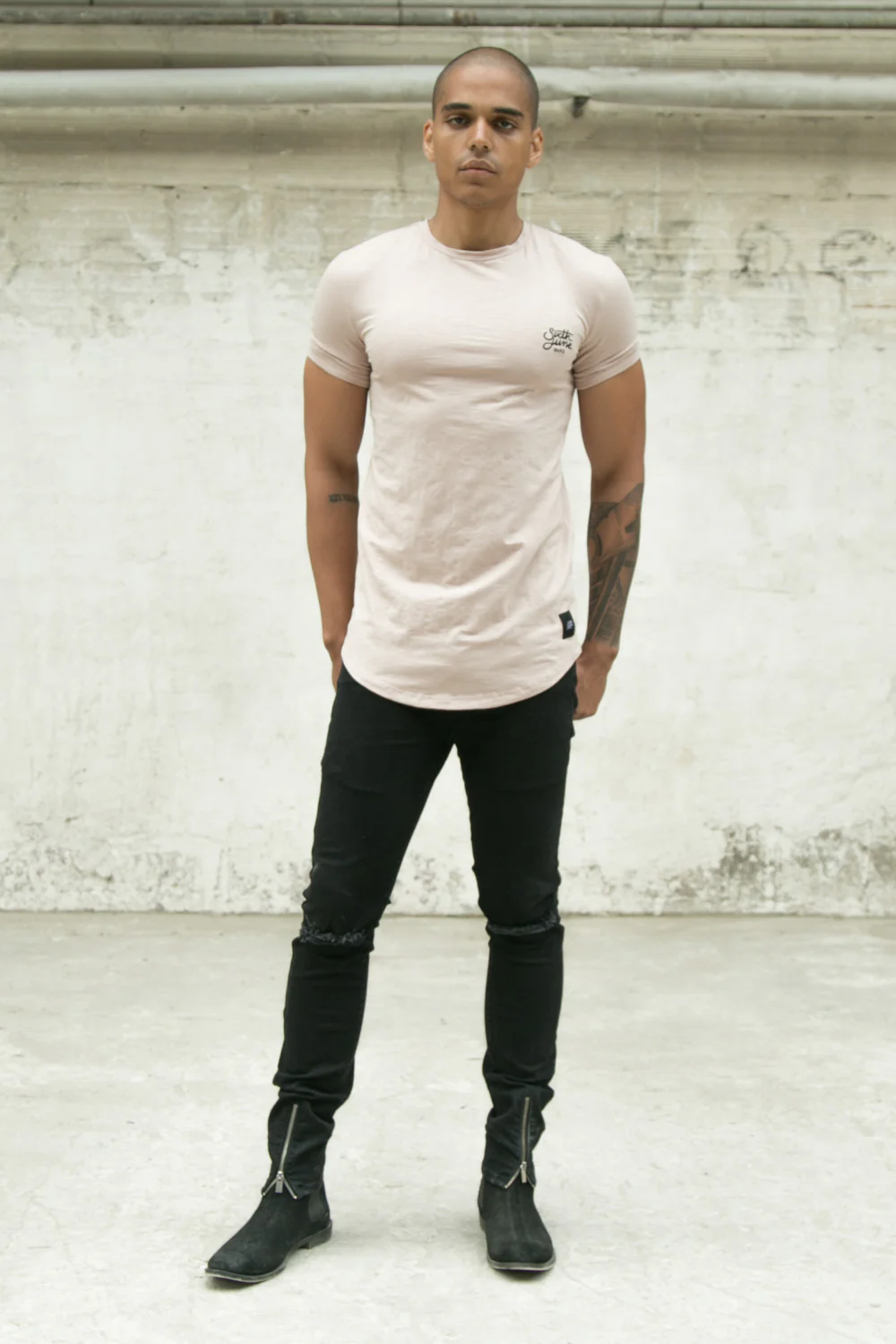 T-shirt moulant logo rose clair - Image 2
