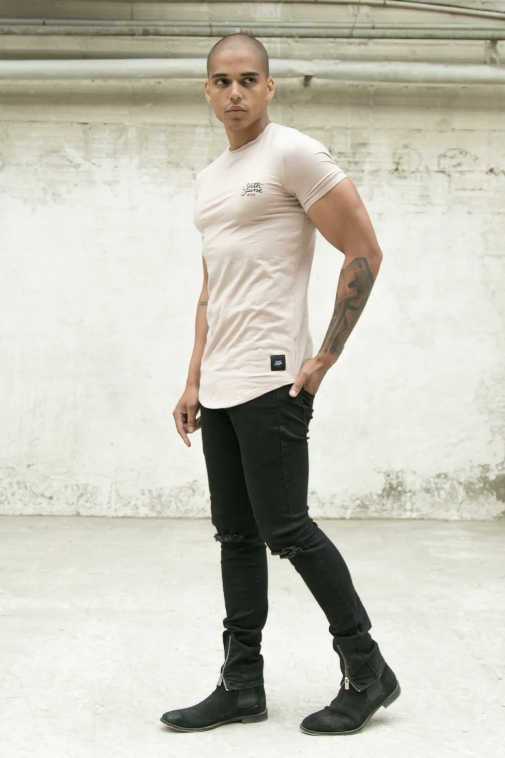 T-shirt moulant logo rose clair - Image 4