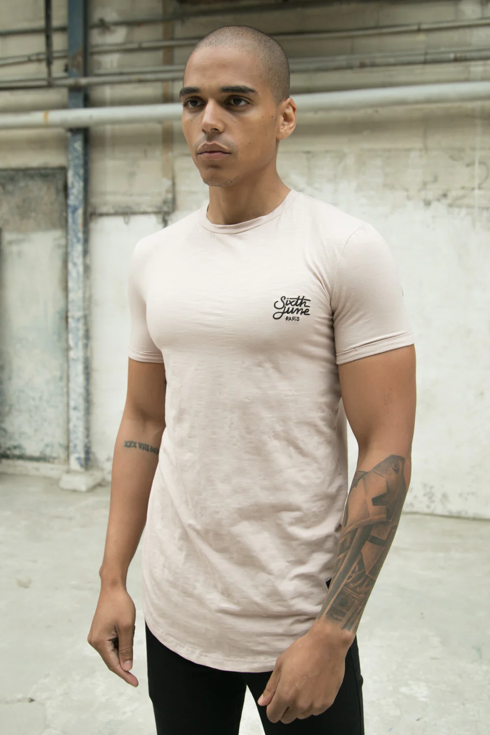 T-shirt moulant logo rose clair - Image 5