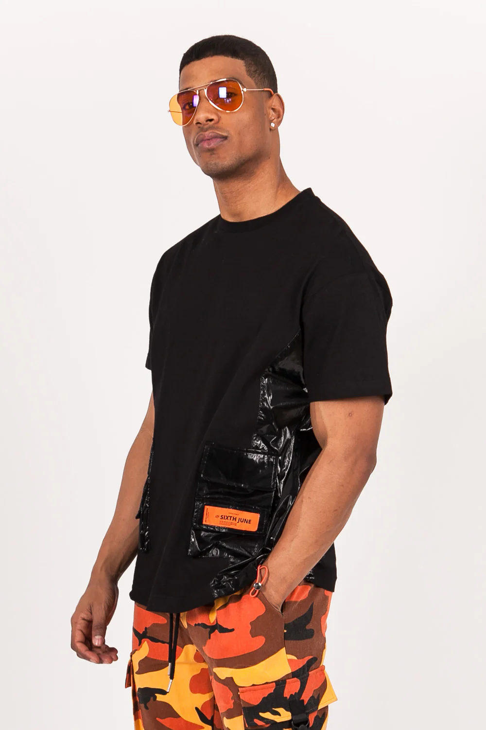 T-shirt multi-poches brillantes noir - Image 4