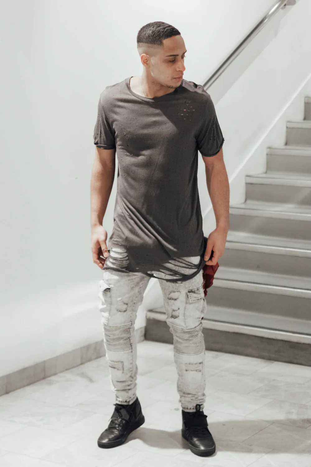 T-shirt oversize moucheté destroy gris foncé M2222VTS - Image 2