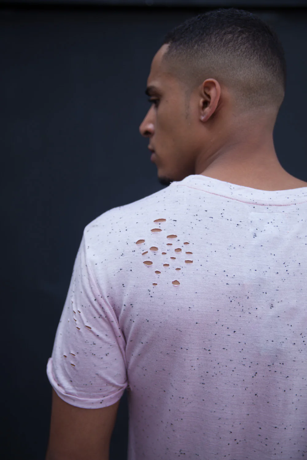 T-shirt oversize moucheté destroy rose M2222VTS - Image 5
