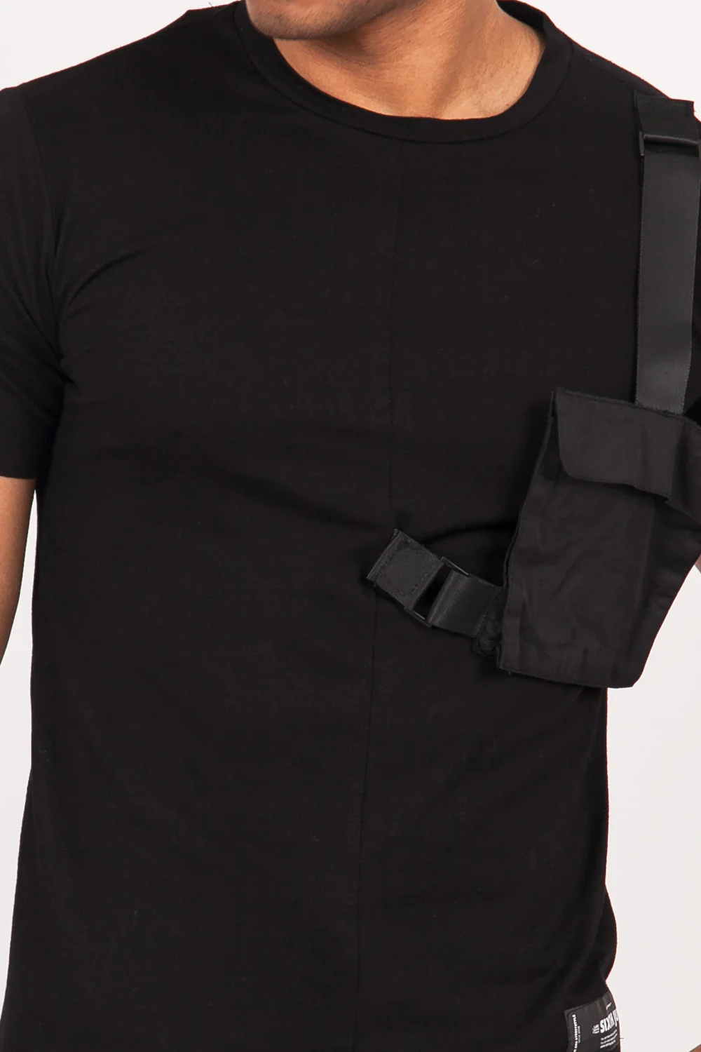 T-shirt poche sangle noir - Image 3