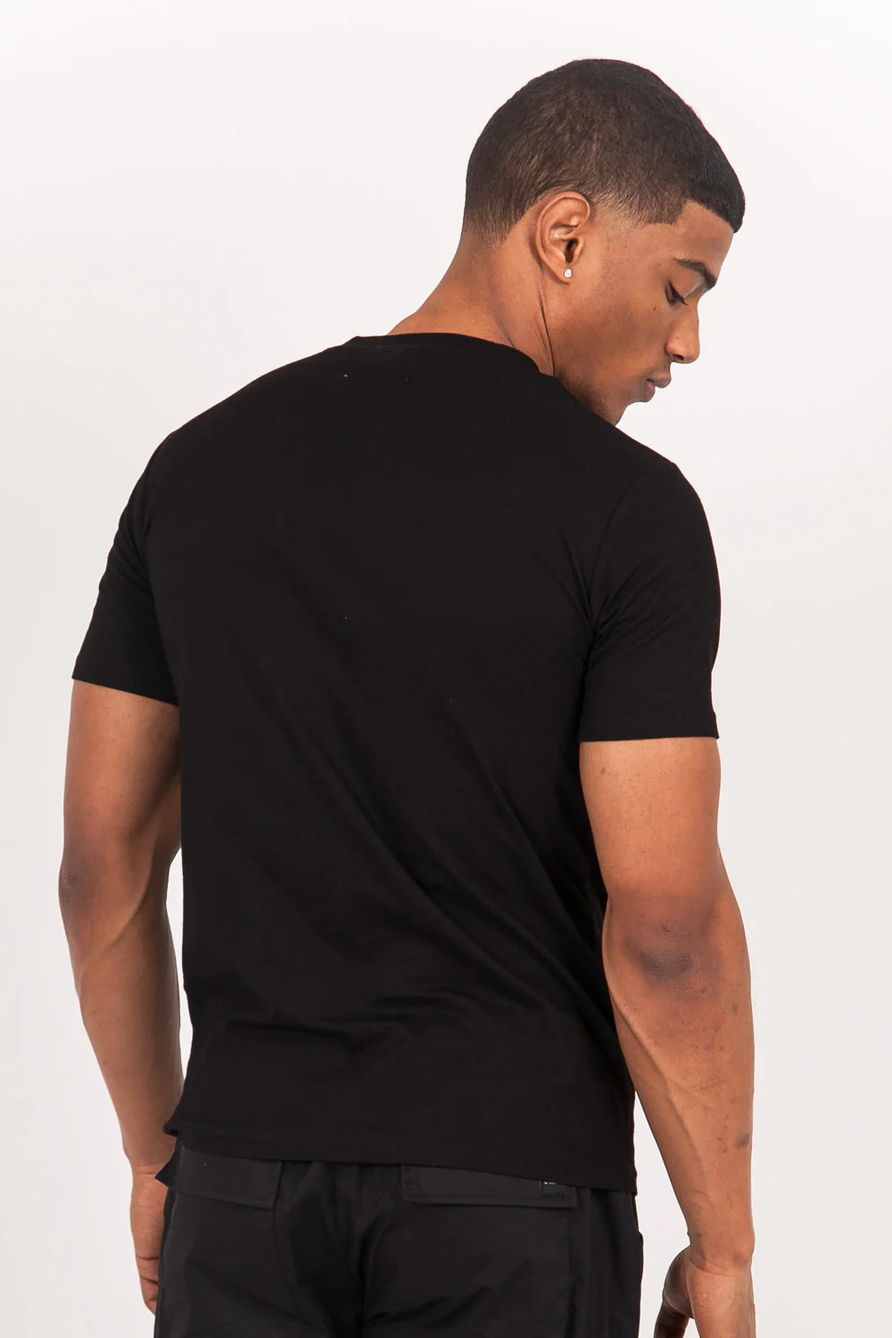 T-shirt poche sangle noir - Image 5