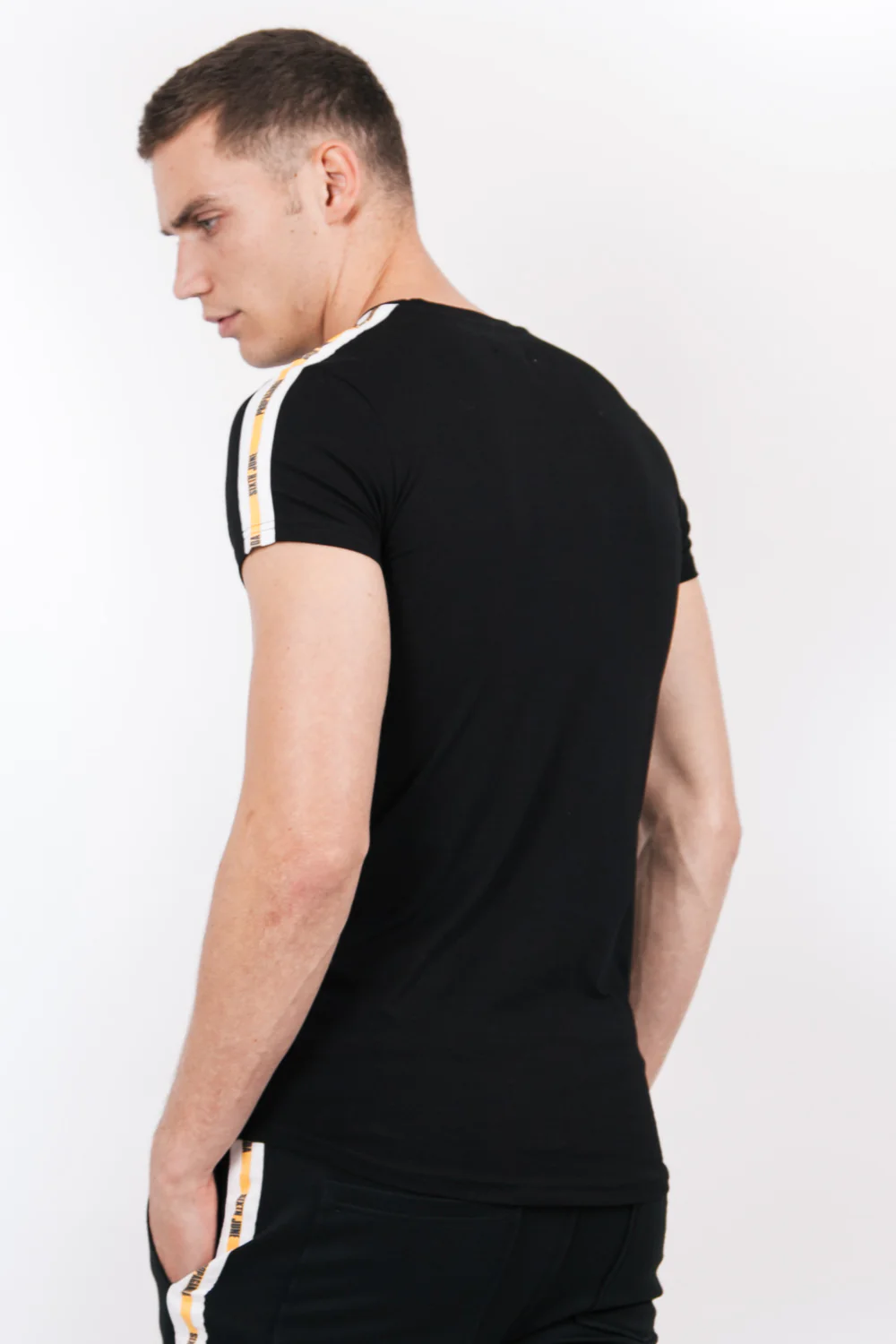 T-shirt Propaganda bandes noir - Image 4