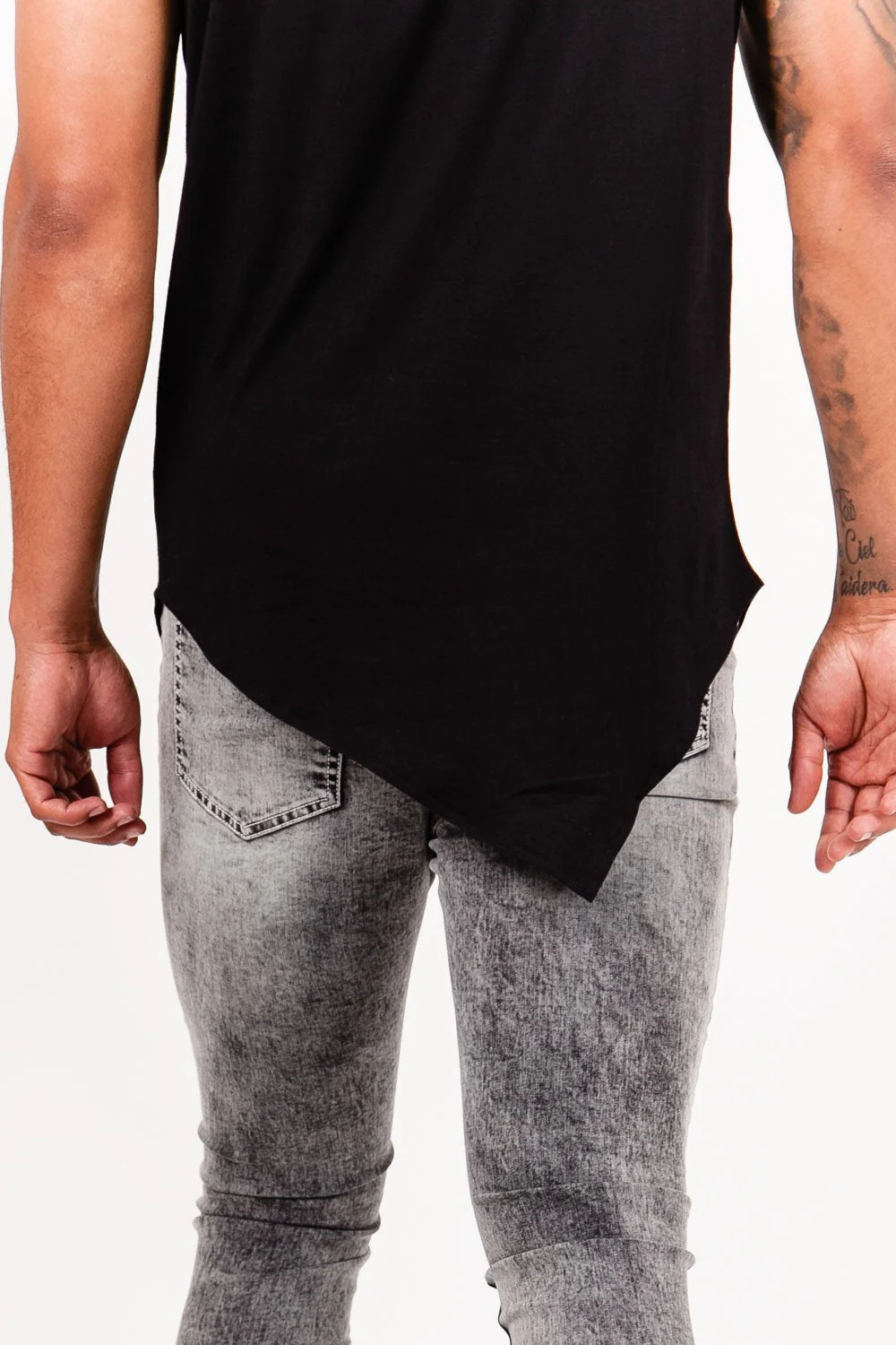 T-shirt large pointe Noir - Image 4