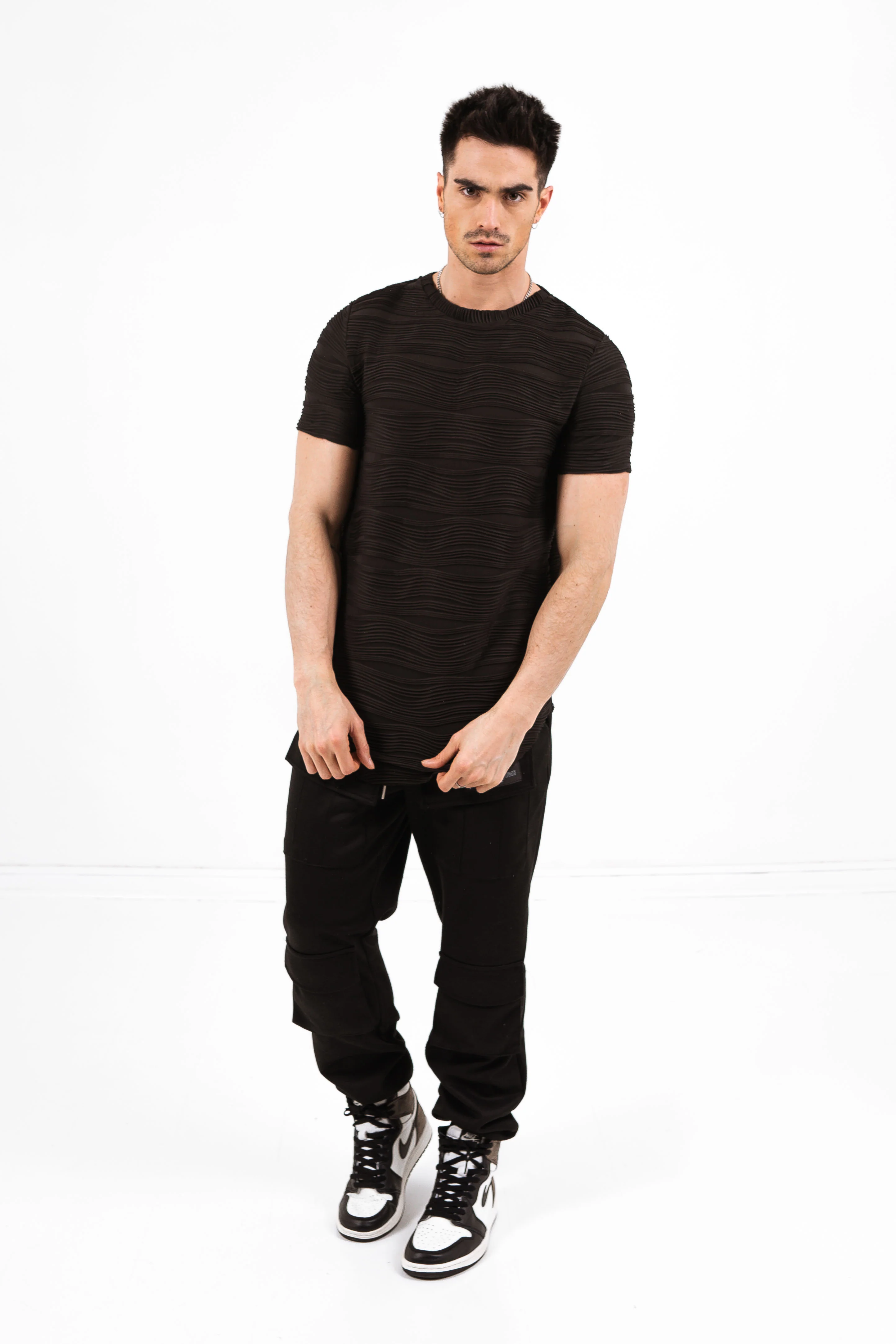 T-shirt relief noir - Image 5