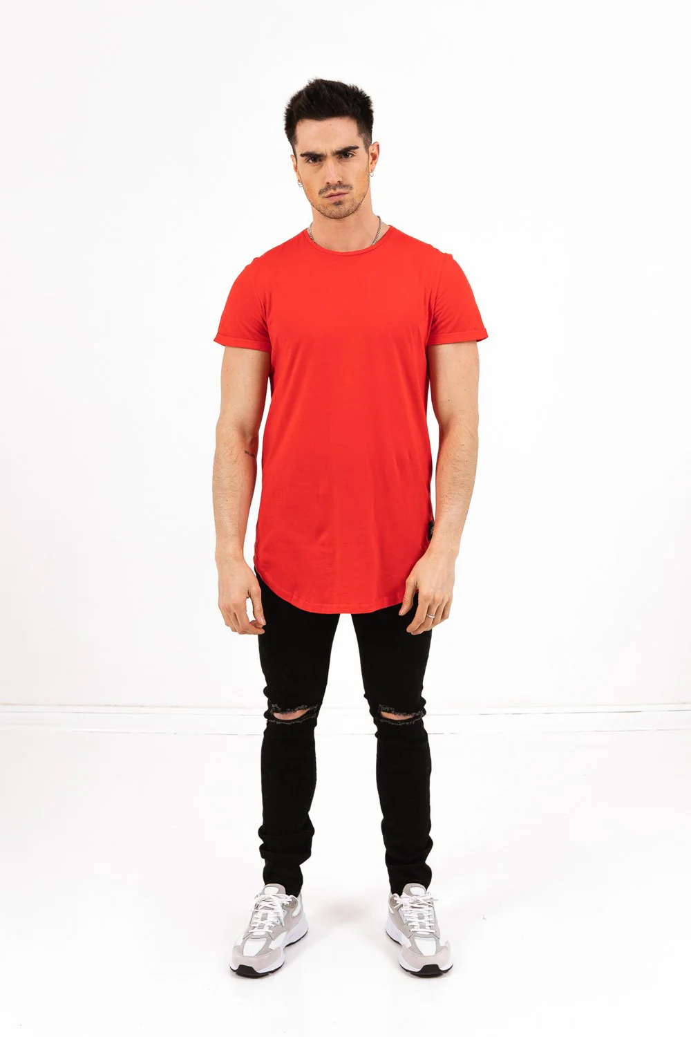 T-shirt bas arrondi Rouge - Image 2