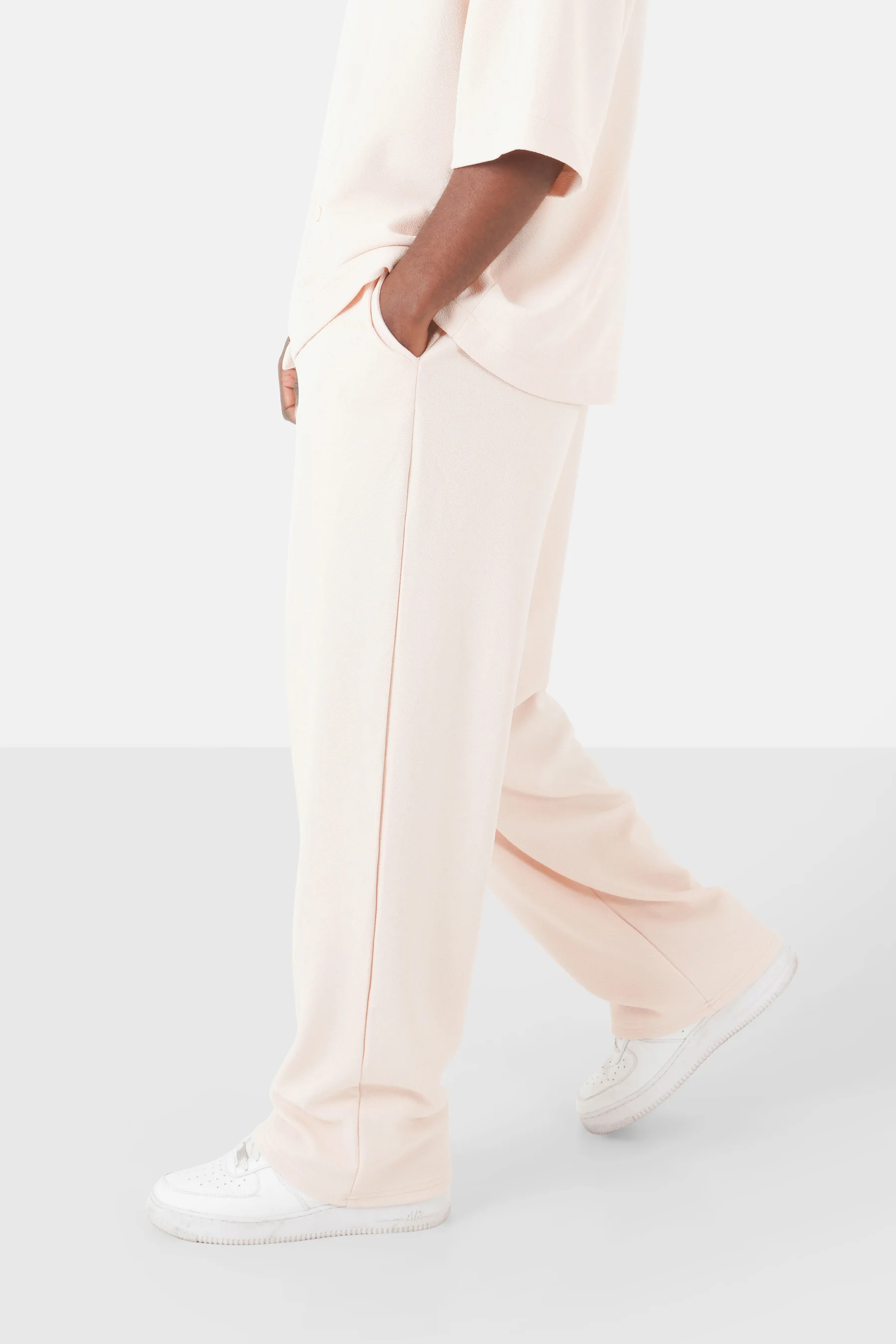 TEXTURED summer pant - Image 4