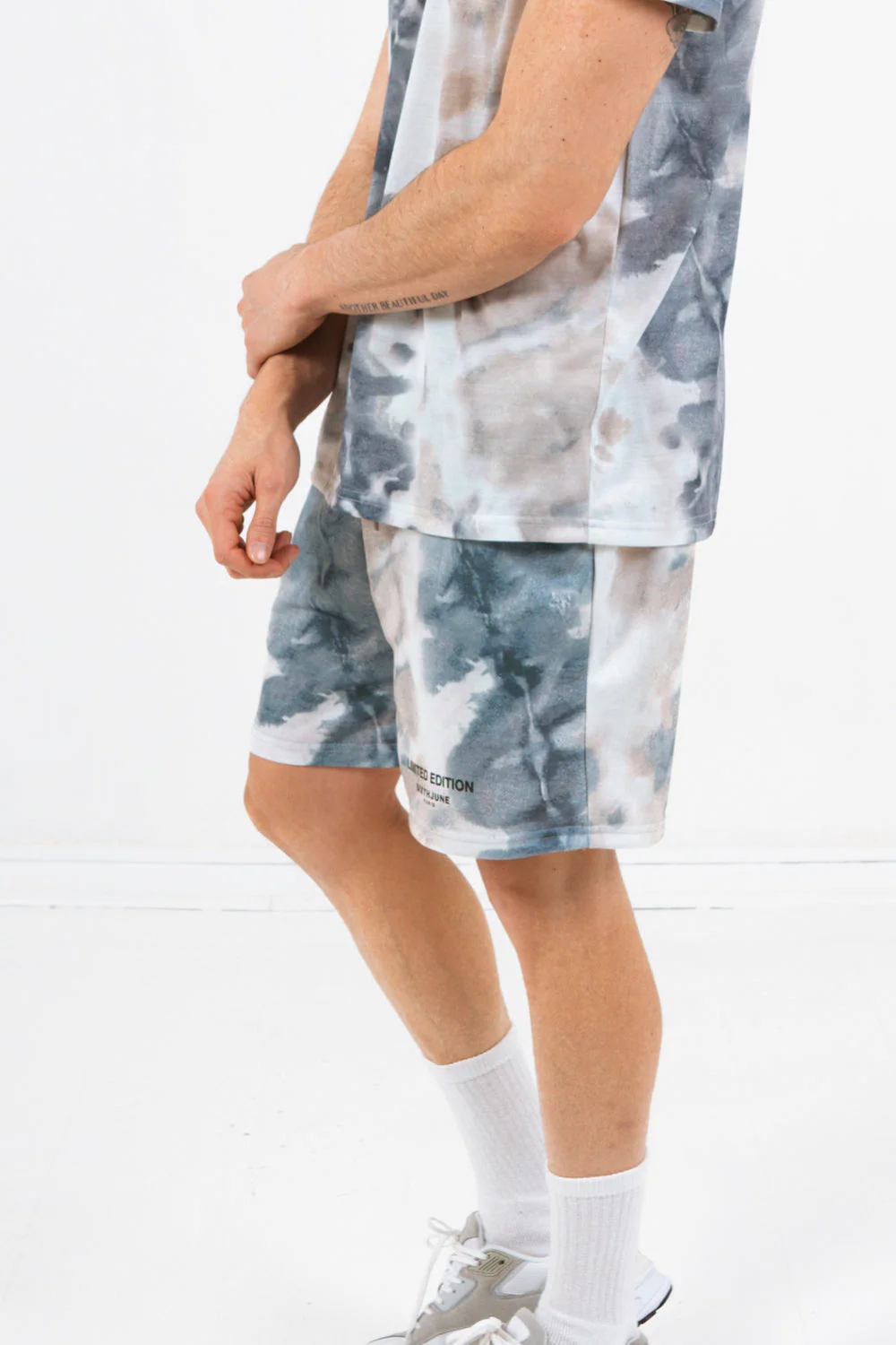 Short limited edition tie dye Bleu clair - Image 4