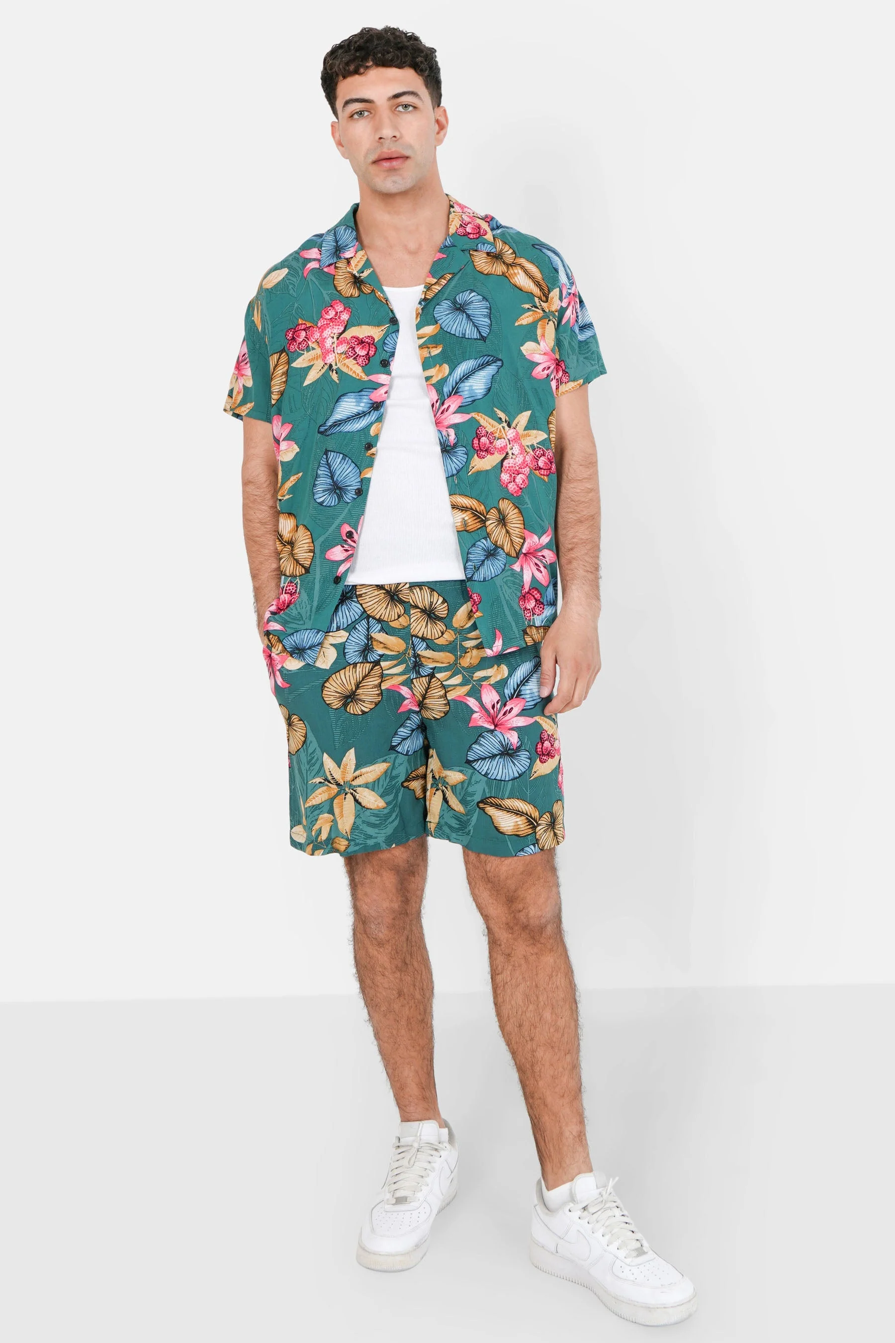 Short fluide fleuri Vert - Image 2