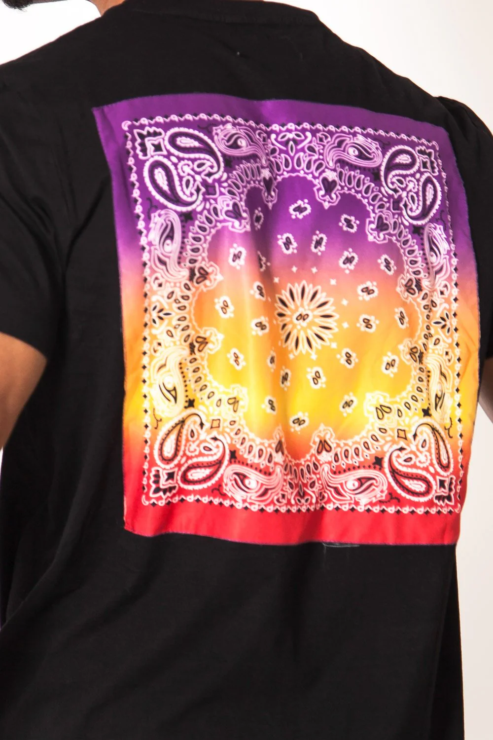 Tshirt imprimé bandana multicolore noir - Image 3