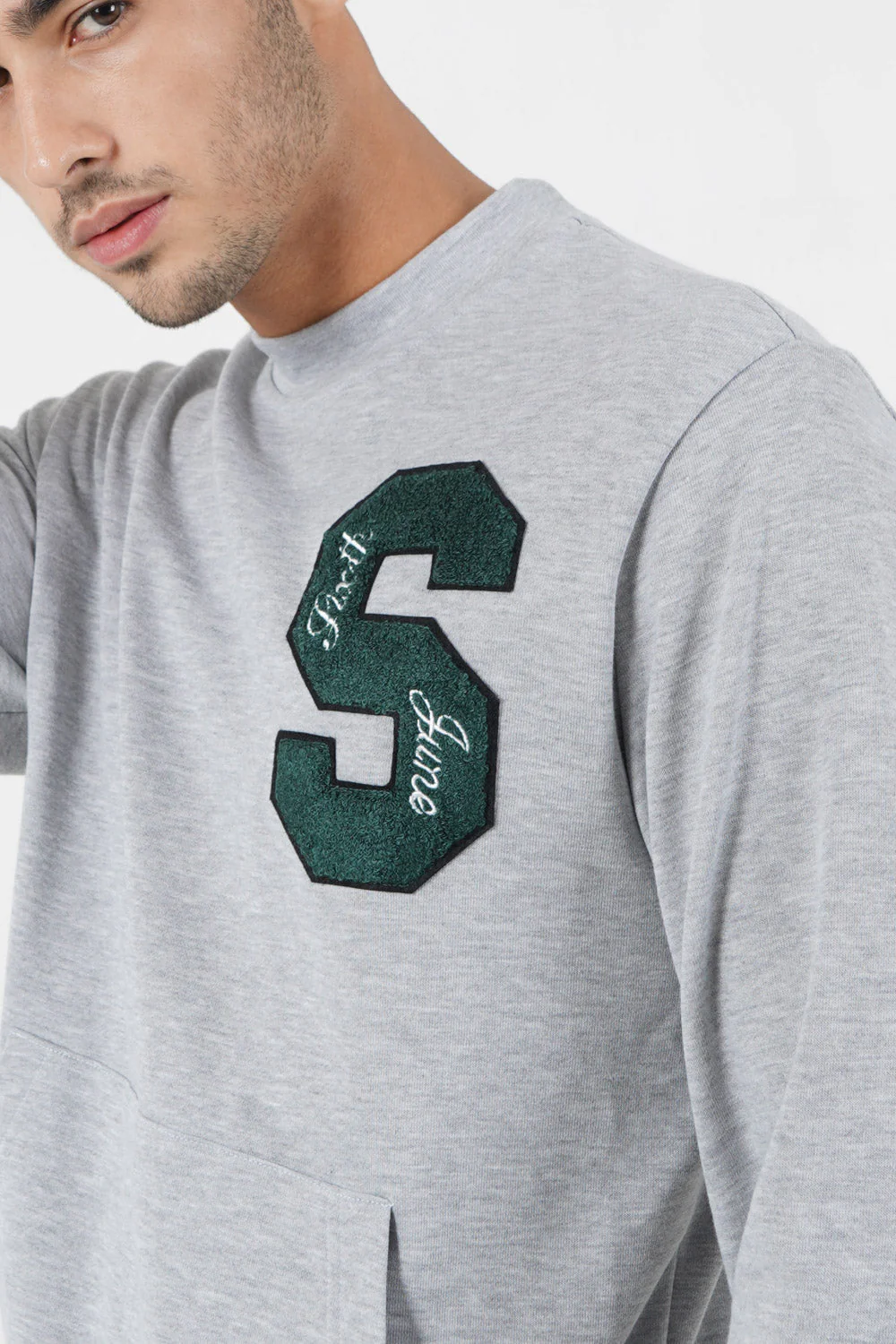 Sweat logo patch université Gris - Image 3